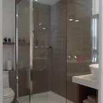 Shorehouse 3*