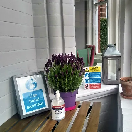 Shorehouse 3* Scarborough